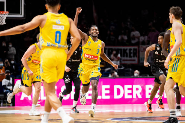 还需要他在 还需要他在